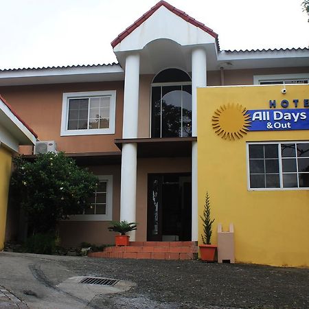 All Days Inn And Out San Salvador Buitenkant foto